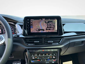 https://vehicle.imgix.net/4380029/bfb46a40-aa33-4d4d-a2b5-3eaf22614f7b.jpg