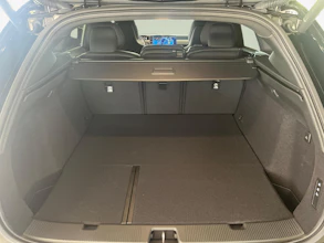 https://vehicle.imgix.net/4380035/0f9621e6-b6db-4485-af53-9863bae2ed7b.jpg