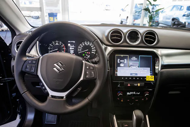 Suzuki Vitara 1.4 T Sakura Top Hybrid 4x4