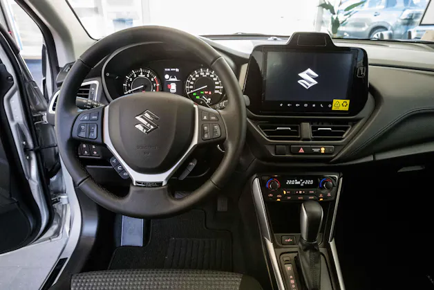 Suzuki S-Cross 1.4 T Sakura Hybrid 4x4
