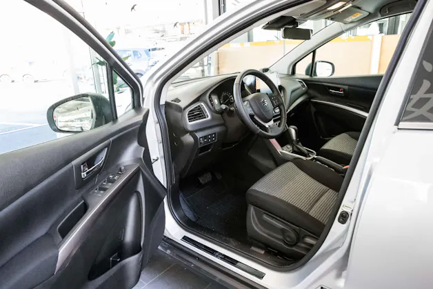 Suzuki S-Cross 1.4 T Sakura Hybrid 4x4