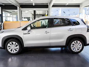 Suzuki S-Cross 1.4 T Sakura Hybrid 4x4