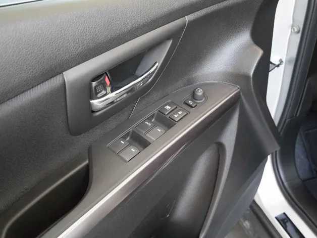 Suzuki S-Cross 1.4 T Sakura Hybrid 4x4