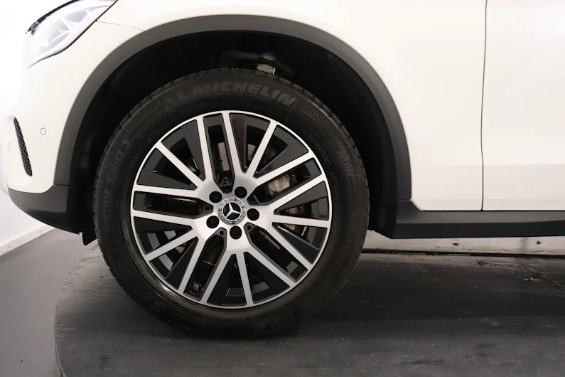 Fahrzeugbild MERCEDES-BENZ GLC 300