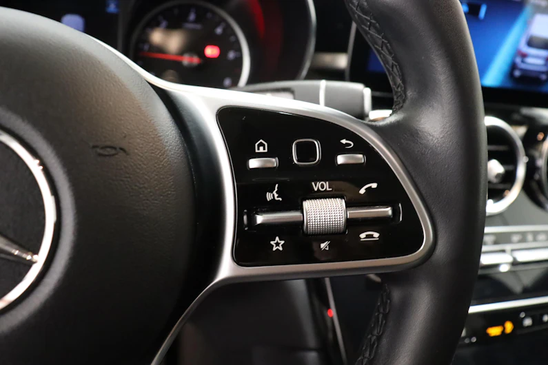 Fahrzeugbild MERCEDES-BENZ GLC 300