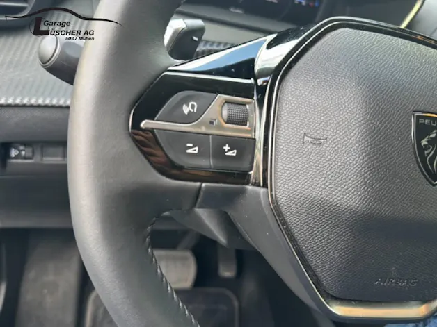 Peugeot 208 1.2 PureTech 100 Allure