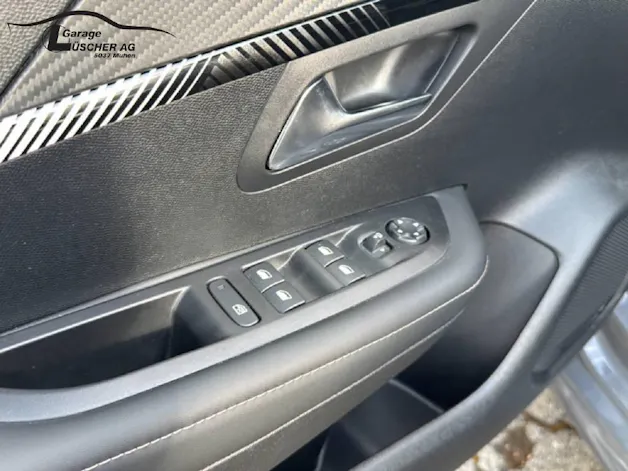Peugeot 208 1.2 PureTech 100 Allure
