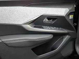 Peugeot 5008 e-Allure Premium AWD 73kWh
