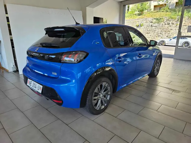 Peugeot 208 e-Allure Pack