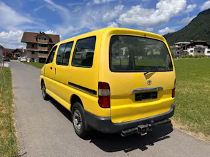 Toyota HIACE Kombi 2.5 D-4D 4x4