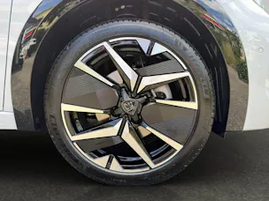 Peugeot 208 1.2 Hybrid Allure
