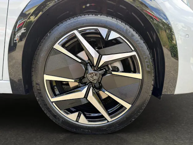 Peugeot 208 1.2 Hybrid Allure