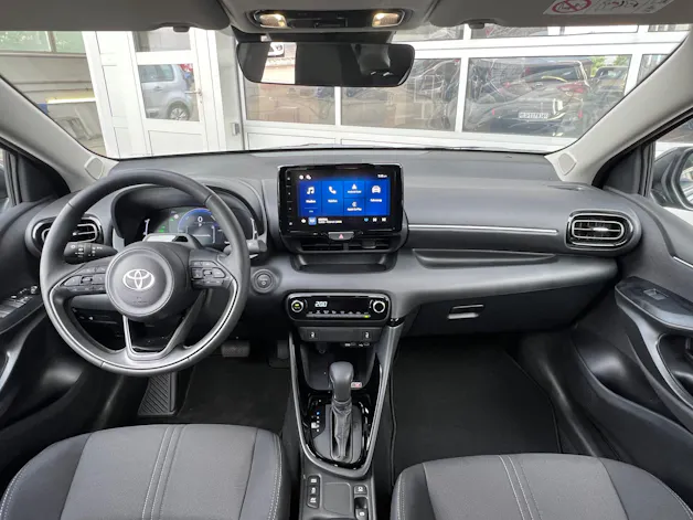 Toyota Yaris 1.5 VVT-i HSD Trend