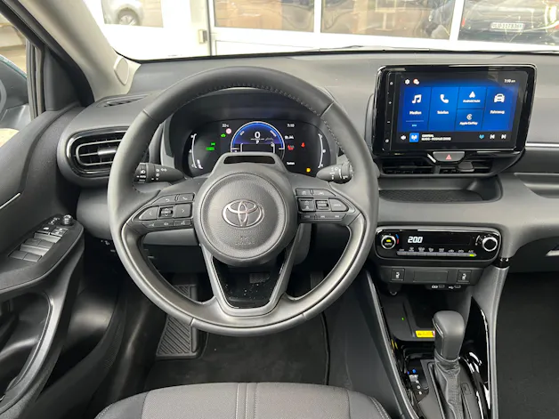 Toyota Yaris 1.5 VVT-i HSD Trend
