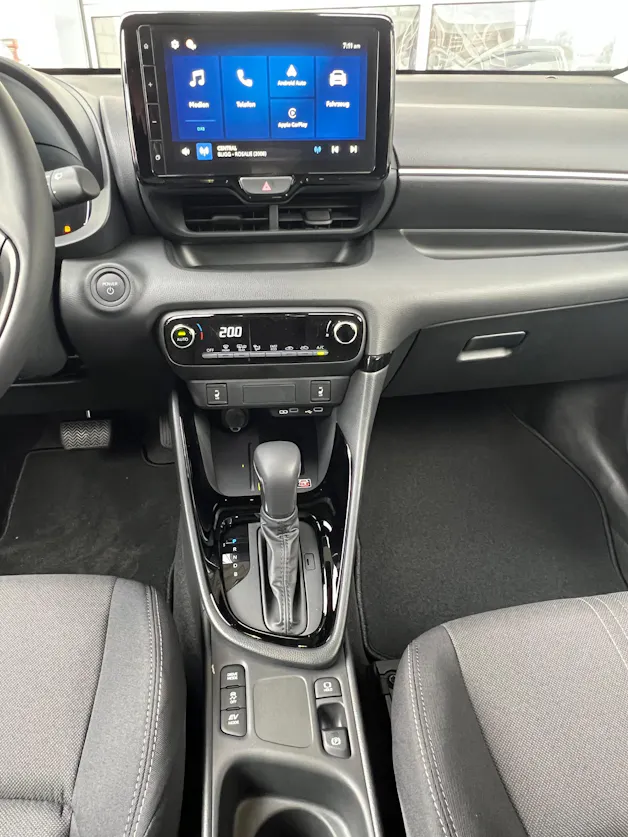 Toyota Yaris 1.5 VVT-i HSD Trend