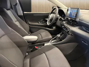 Toyota Yaris 1.5 VVT-i HSD Trend
