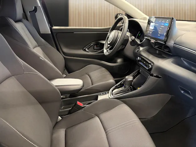 Toyota Yaris 1.5 VVT-i HSD Trend