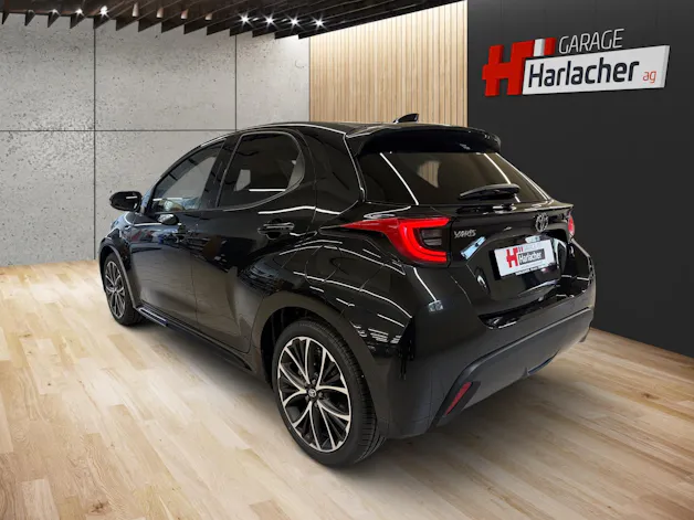 Toyota Yaris 1.5 VVT-i HSD Trend