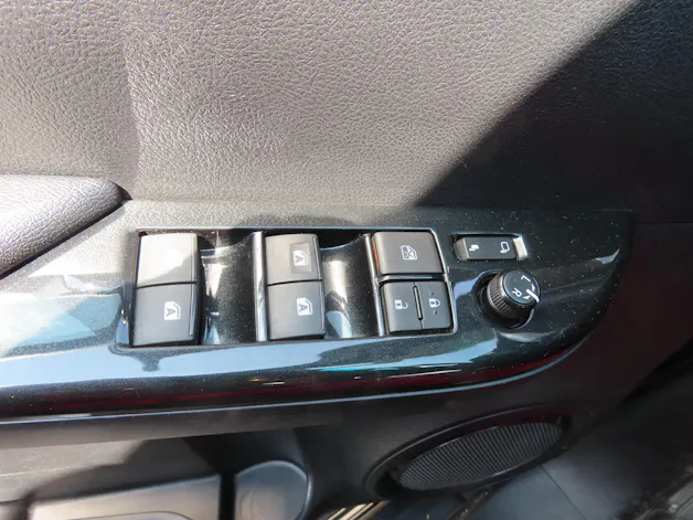 Toyota Hilux Double Cab.-Pick-up 2.4 D-4D 170 Sol Premium