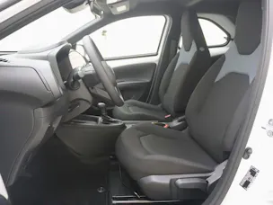 Toyota Aygo X 1.5 VVT-i HSD Comfort