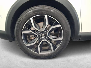 https://vehicle.imgix.net/4380344/11cb3cd5-bfc9-4cb0-83ee-b22c9de92c5f.jpg