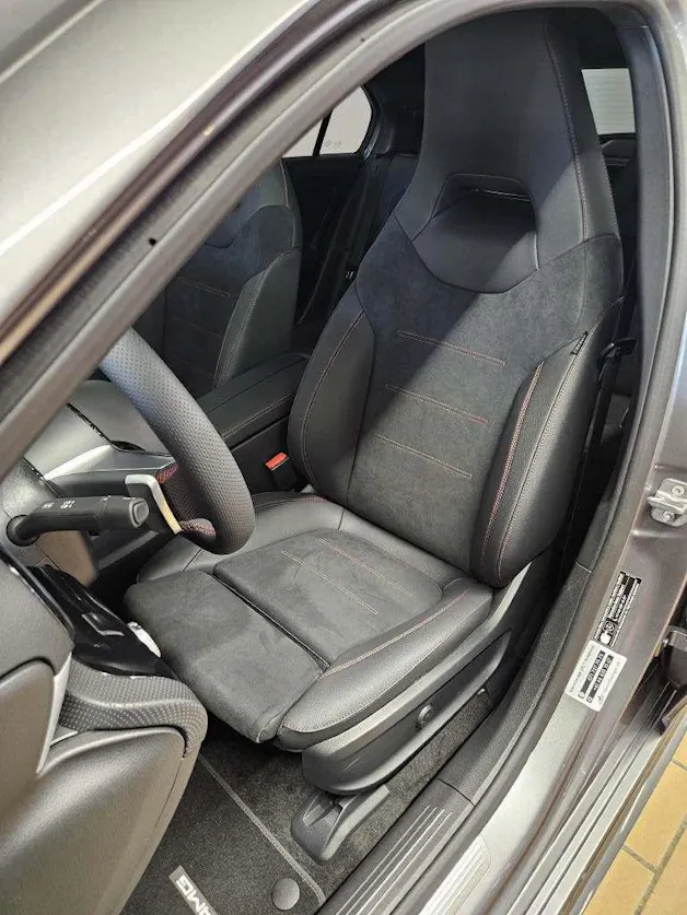 MERCEDES-BENZ A 220 4Matic AMG Line