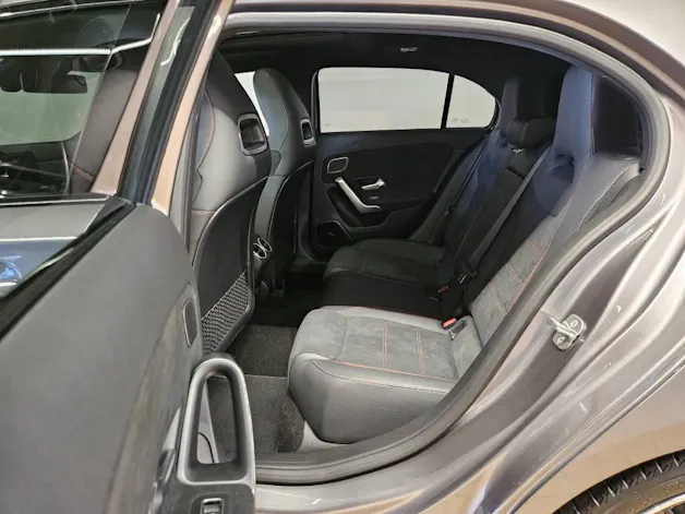 MERCEDES-BENZ A 220 4Matic AMG Line