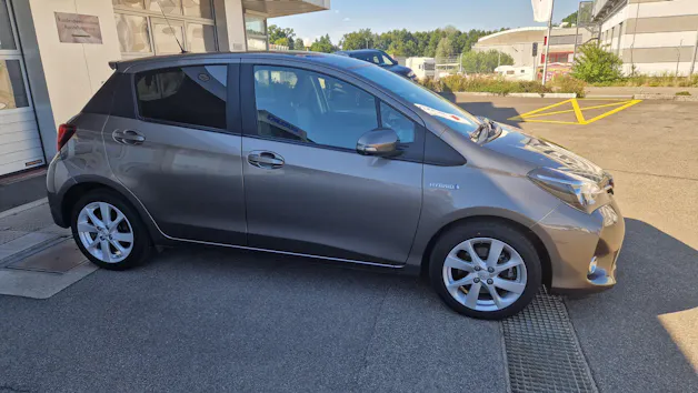 Toyota Yaris 1.5 VVT-i HSD Trend