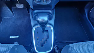 Toyota Yaris 1.5 VVT-i HSD Trend