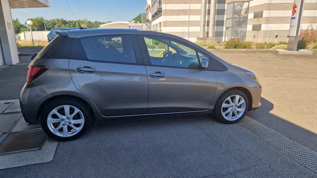 Toyota Yaris 1.5 VVT-i HSD Trend