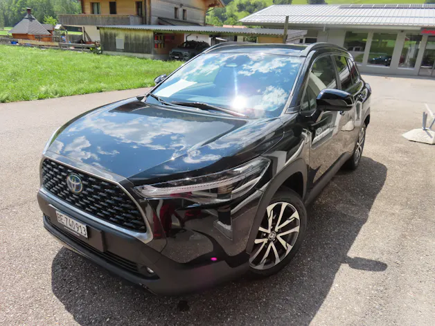 Toyota Corolla Cross 2.0 HSD Trend AWD-i