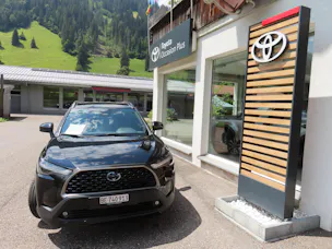 Toyota Corolla Cross 2.0 HSD Trend AWD-i