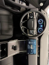 Fahrzeugbild LAND ROVER Range Rover Evoque 1.5 T 270e Hoxton Edition