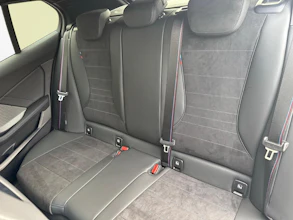 https://vehicle.imgix.net/4380511/310f30af-dd29-4354-8594-1eb3e54e98fc.jpg