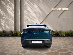 PEUGEOT 3008 e-Allure Premium AWD