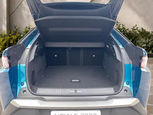 PEUGEOT 3008 e-Allure Premium AWD