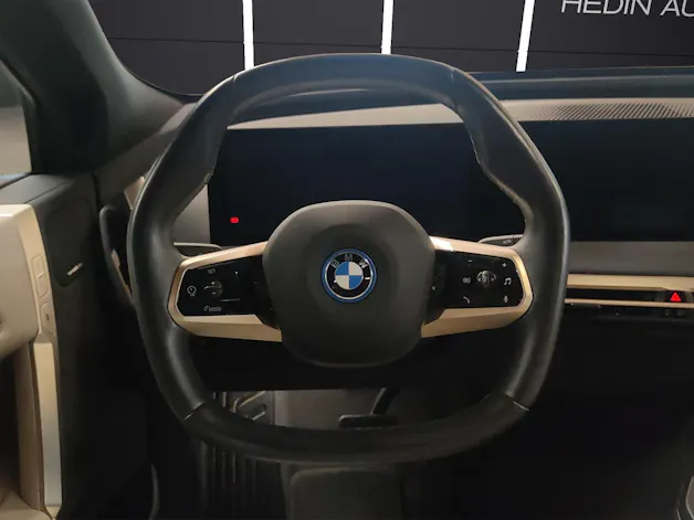 BMW iX xDrive50