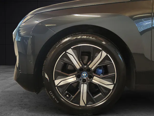 BMW iX xDrive50