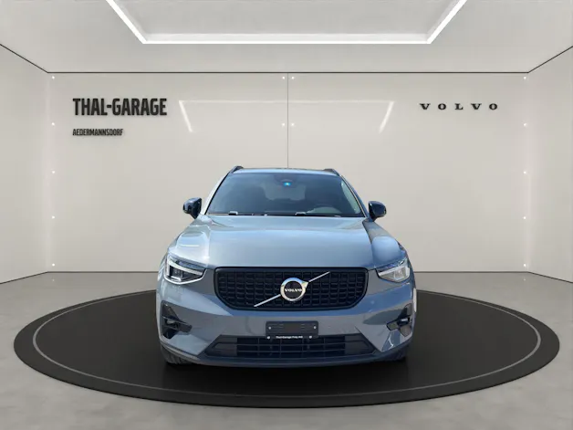 VOLVO XC40 2.0 B3 MH Plus Dark
