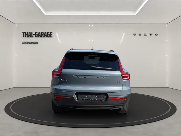VOLVO XC40 2.0 B3 MH Plus Dark
