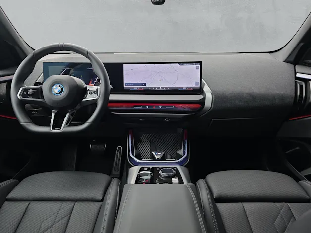 BMW X3 30e M Sport Pro xDrive G45 (CH) AHK ** Plug-in Hybrid ** Roues hiver incluse **