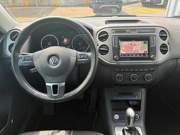 VW Tiguan 2.0 TDI Lounge 4Motion DSG