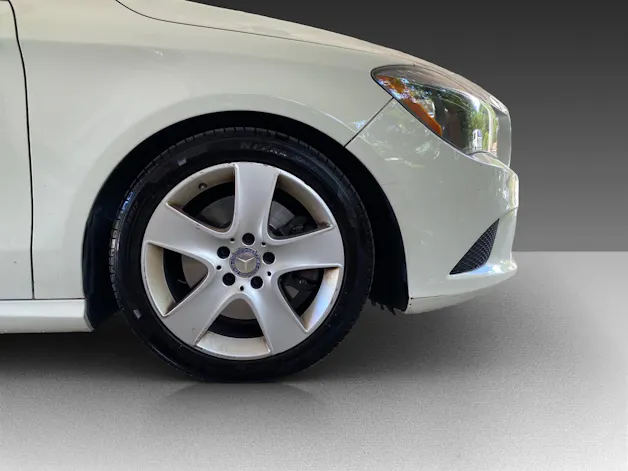Mercedes-Benz CLA 250 Urban 7G-DCT 4Matic