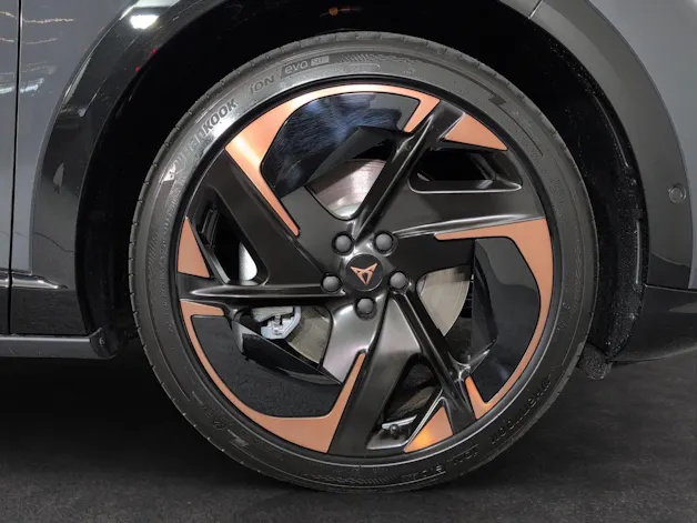 Cupra Tavascan Type 9 77 kWh VZ Adrenaline