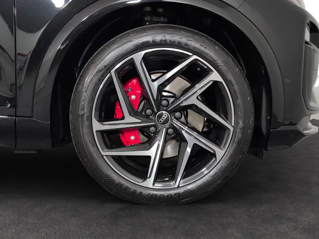 Audi SQ6 e-tron quattro