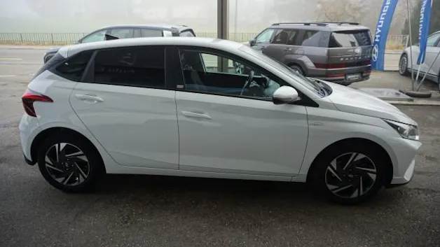 Hyundai i20 1.0 T-GDi Amplia DCT