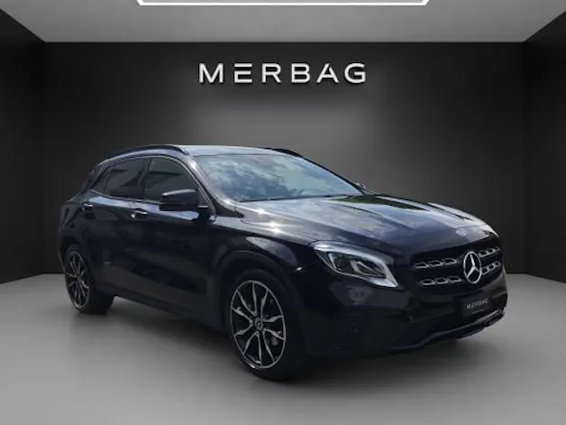 MERCEDES-BENZ GLA 200 Urban