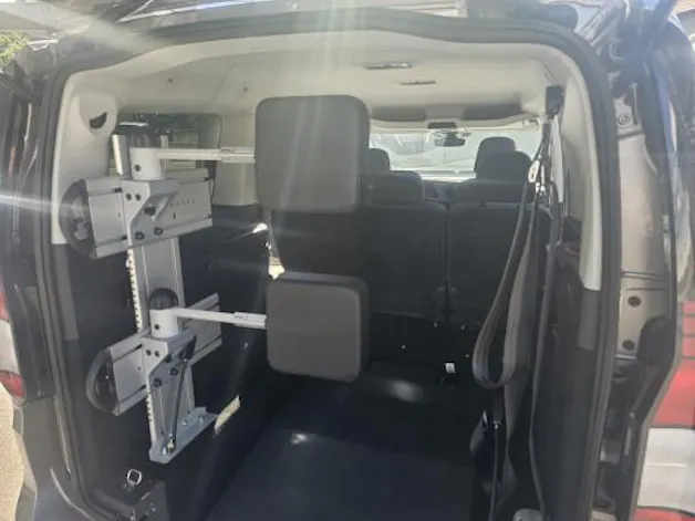 VW Caddy Max 1.5 TSI DSG mit Heckrollstuhlrampe