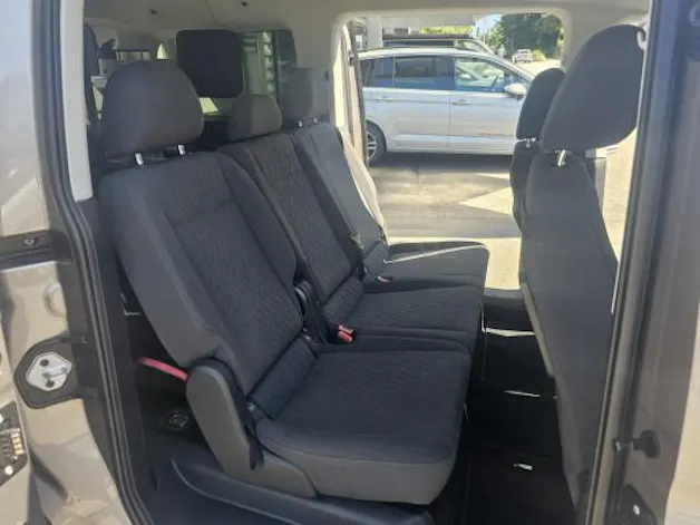 VW Caddy Max 1.5 TSI DSG mit Heckrollstuhlrampe