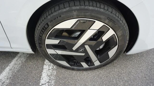 Fahrzeugbild 6 Fahrzeugbild 6